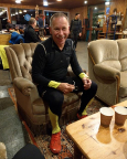 0:40 Uhr, 51 km, Runde 1 ist geschafft, Pause, die Stimmung ist bestens