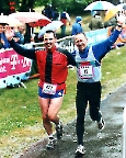 Rennsteiglauf 2000, 76 km, mit Volker Roßberg im Ziel in Schmiedefeld
