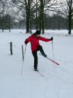 Wenn genug Schnee liegt, geht Langlauf auch in Cottbus: auf den Wiesen bei Zahsow