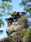 Das Felsgebilde Teekanne, zu finden am Alpenpfad bei Jonsdorf
